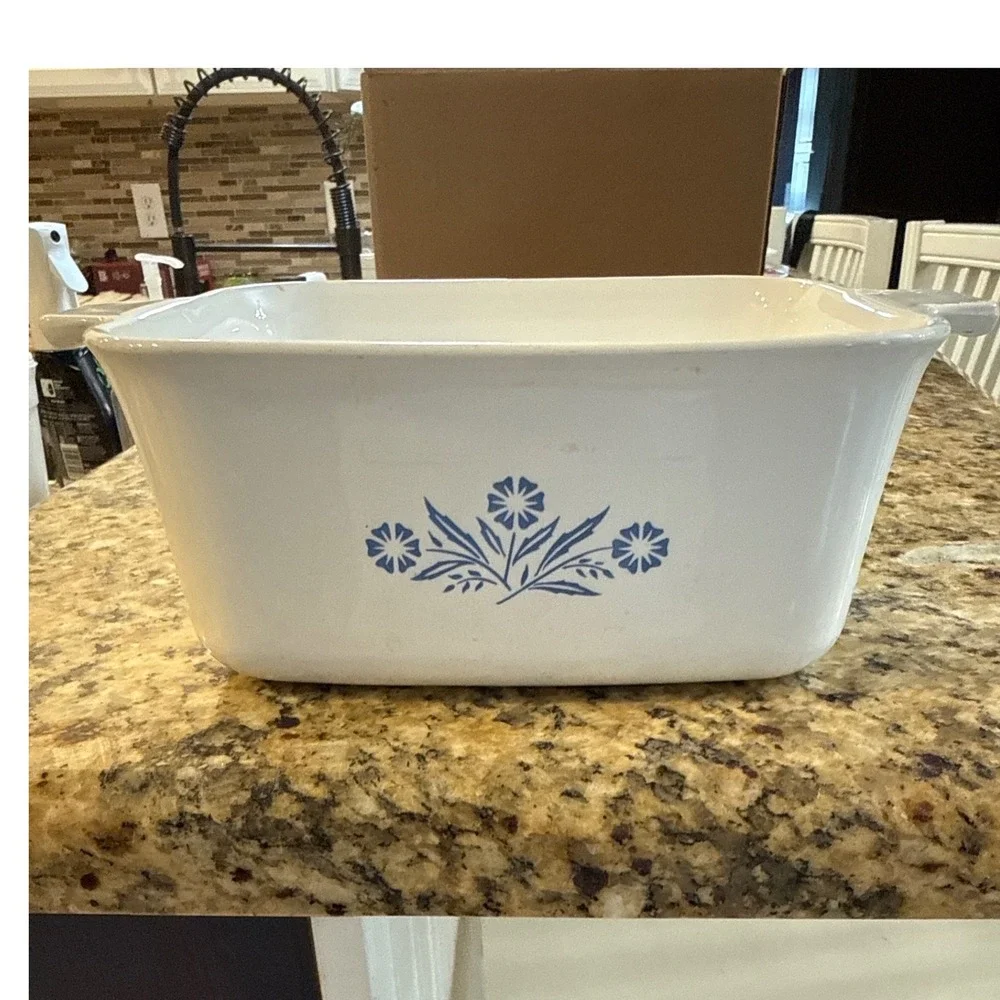 Corning Ware Blue Cornflower P-4-B 1.5 QT Casserole Dish Square Baker Pyroceram